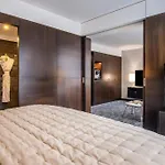 Renaissance Paris Arc De Triomphe Hotel