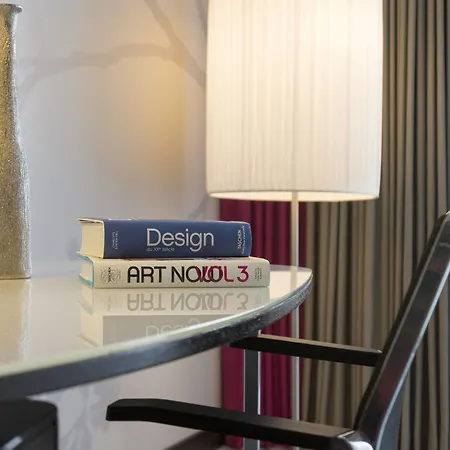 Renaissance Arc De Triomphe 5* Parigi