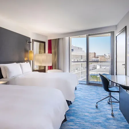 Renaissance Arc De Triomphe Hotel 5*