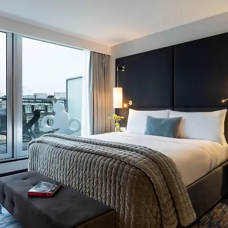 Renaissance Arc De Triomphe Hotel Parigi