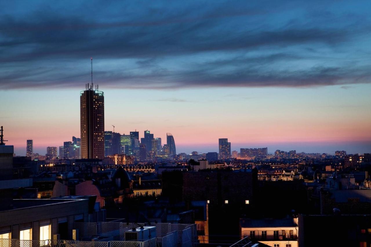 Renaissance Arc De Triomphe Hotel 5*