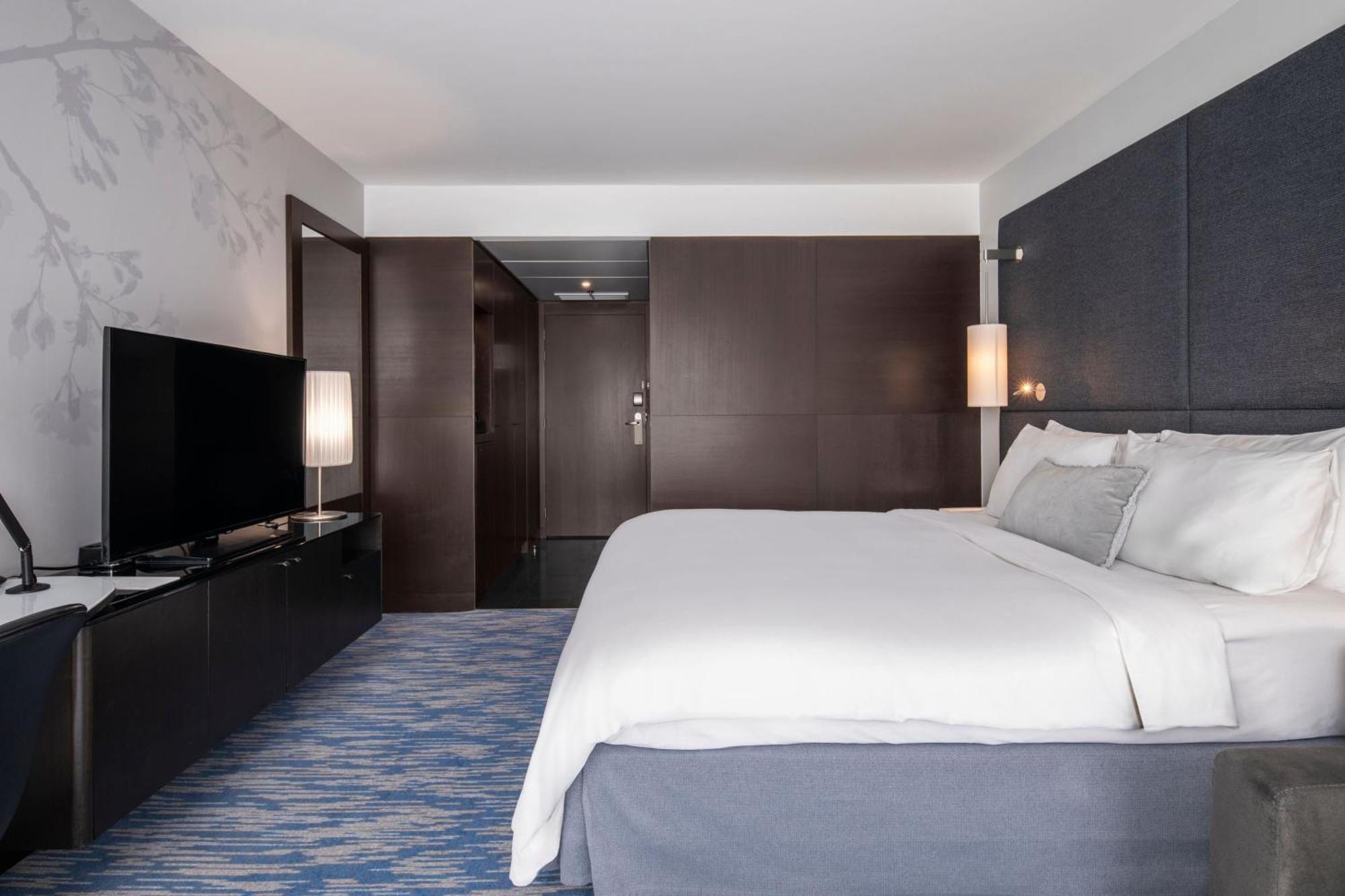 Renaissance Arc De Triomphe Parigi