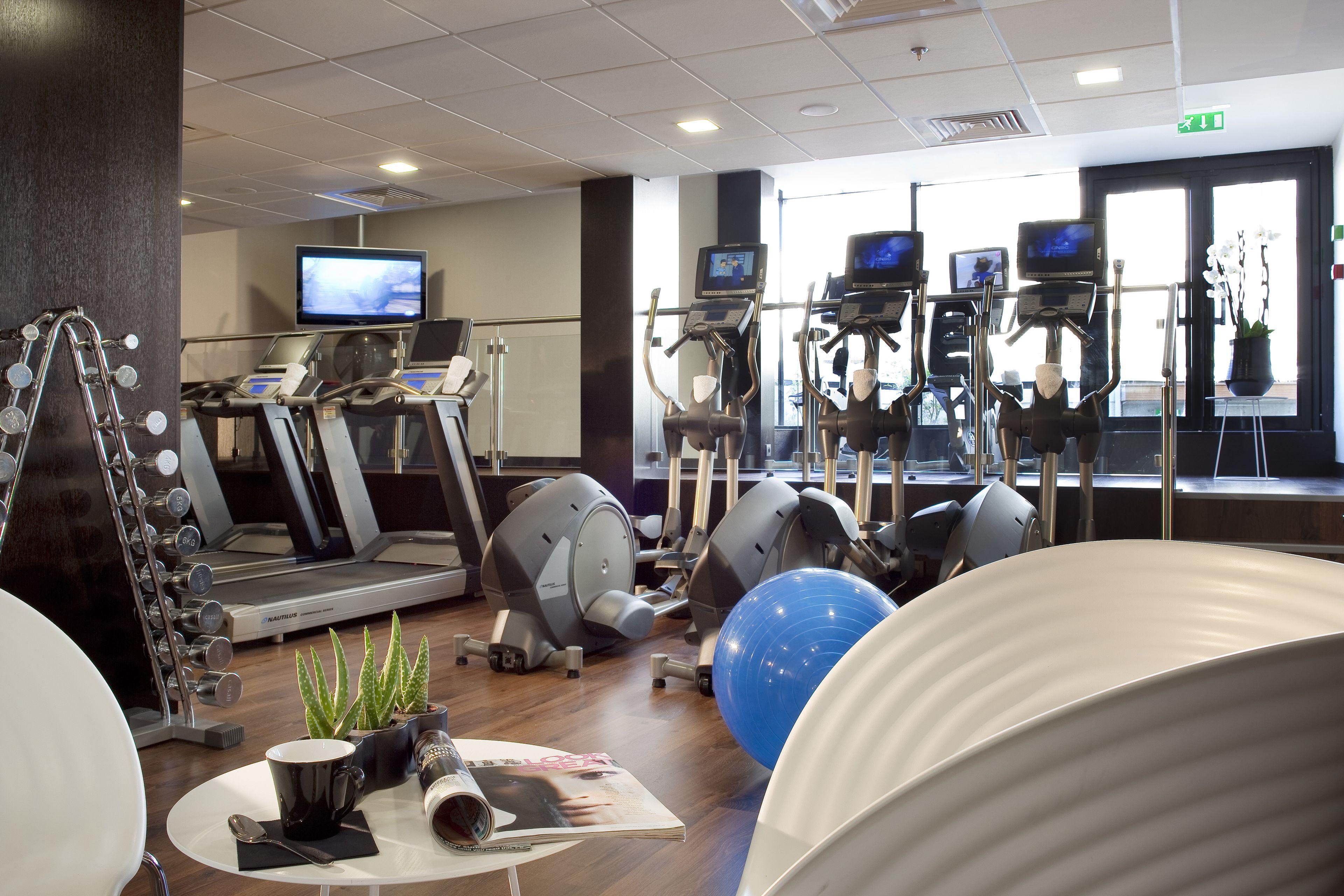 Hotel Renaissance Arc De Triomphe