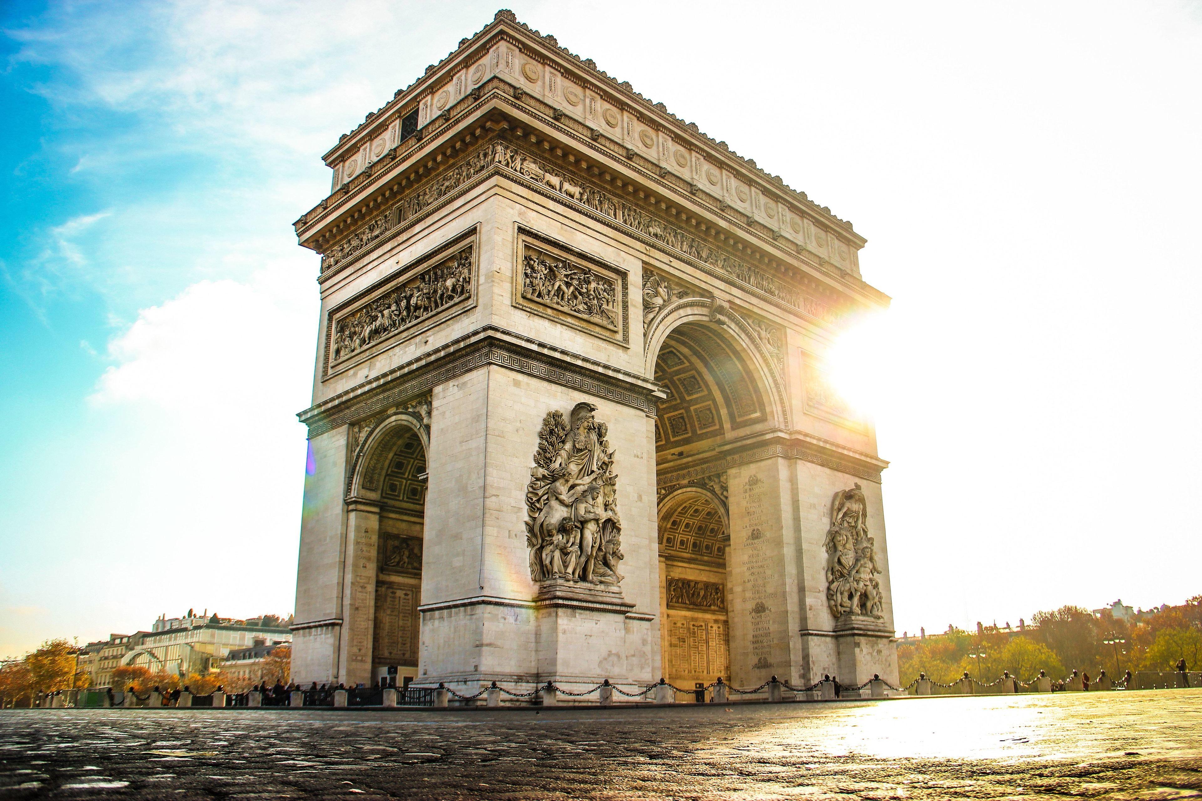 Renaissance Arc De Triomphe