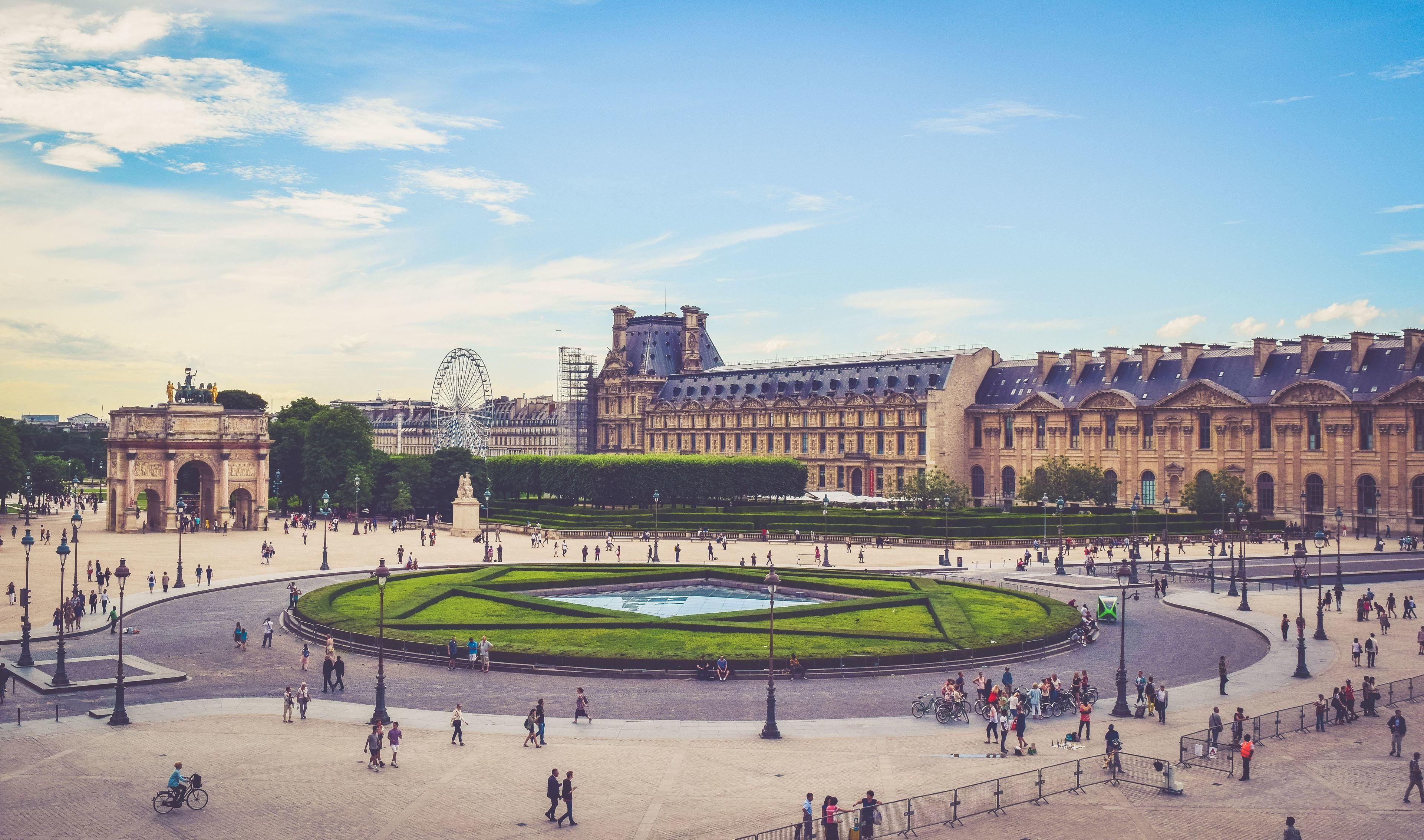 Renaissance Arc De Triomphe Hotel 5*