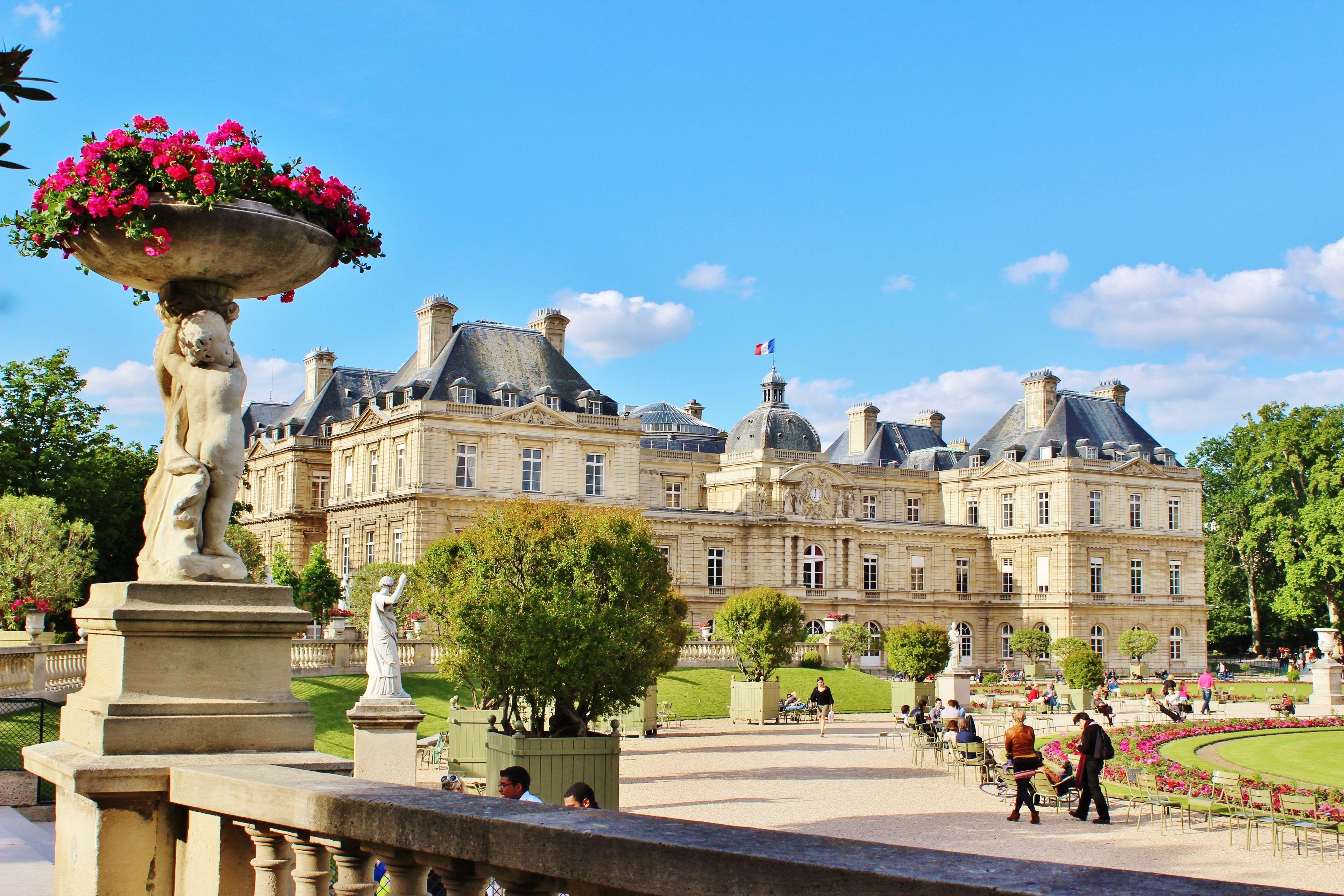 Renaissance Arc De Triomphe 5*