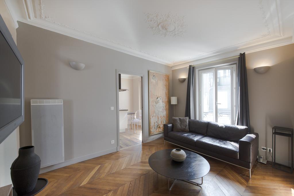Renaissance Arc De Triomphe Hotel
