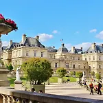 Renaissance Paris Arc De Triomphe Hotel